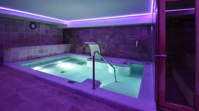 Disfruta en un hotel de lujo con desayuno y spa en plena naturaleza