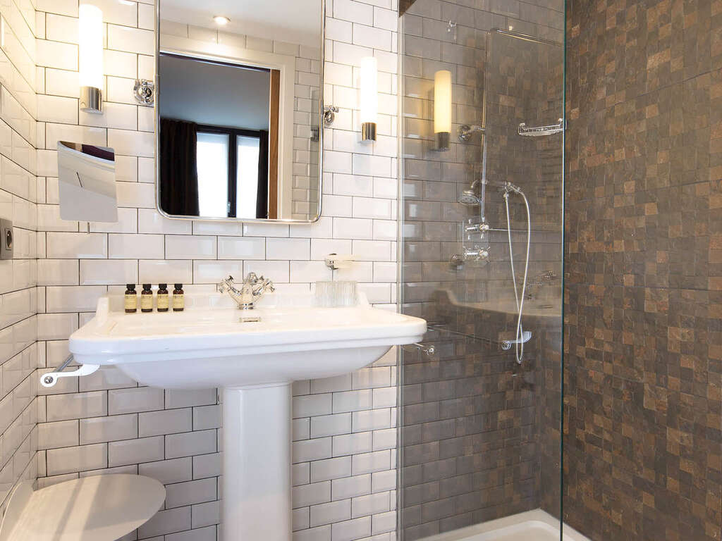 Boutique-hôtel aux allures de train de luxe d'époque à deux pas de la Gare du Nord - 4* - 24