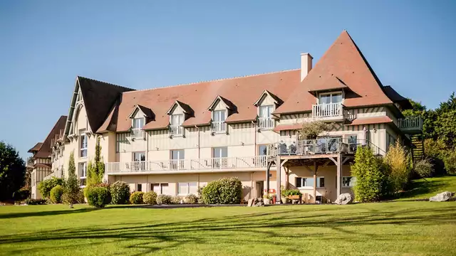 Escapada romántica en Suite con masaje y cena, cerca de Deauville