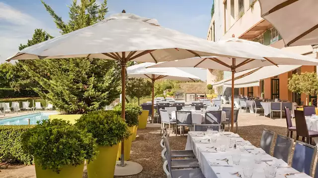 Spabehandeling en diner in het groen vlakbij Versailles.