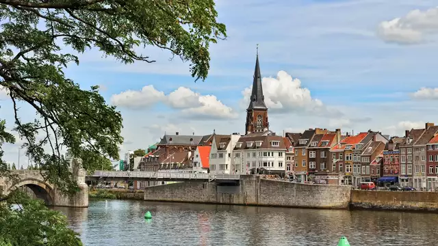 Disfrute al máximo en Maastricht de Borgoña con una cena de 3 platos