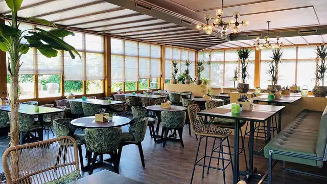 Cenare e godersi momenti insieme nella accogliente Valkenburg