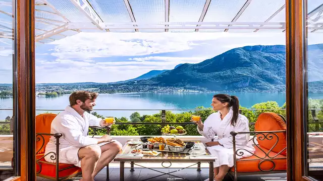 Rilassante soggiorno con vista sul lago di Annecy
