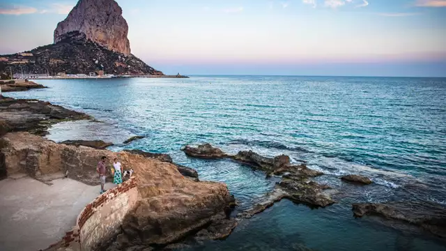 Séjour à Calpe, en junior suite avec bouteille de cava, chocolats et départ tardif