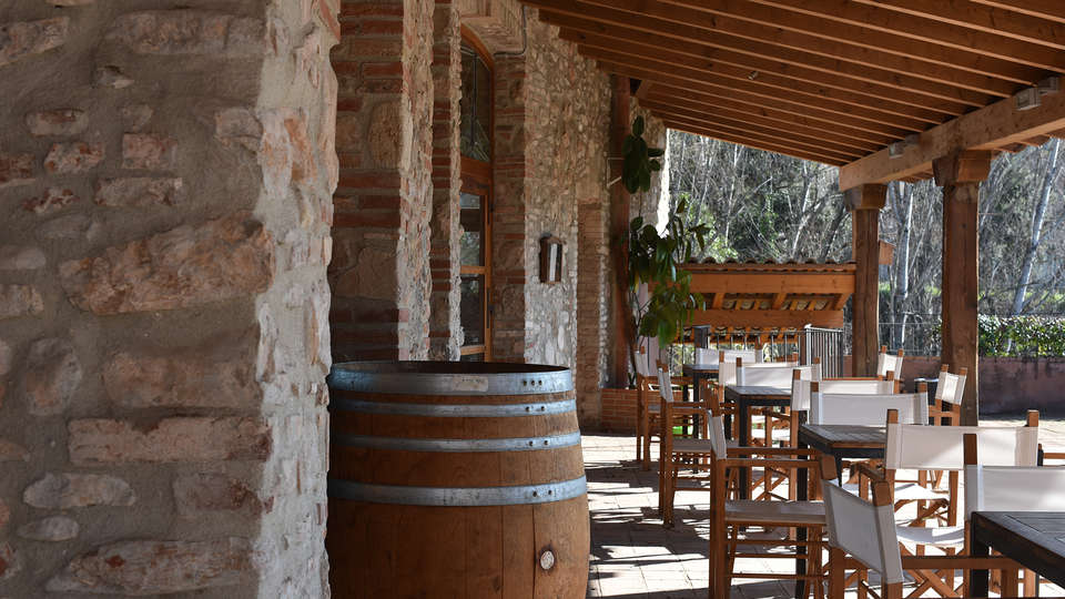 Escapada rural y romantica para desconectar en un hotel con encanto con un mini Gintonic incluido