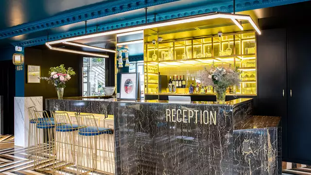 Estancia excepcional en París con cena gourmet en el Sena