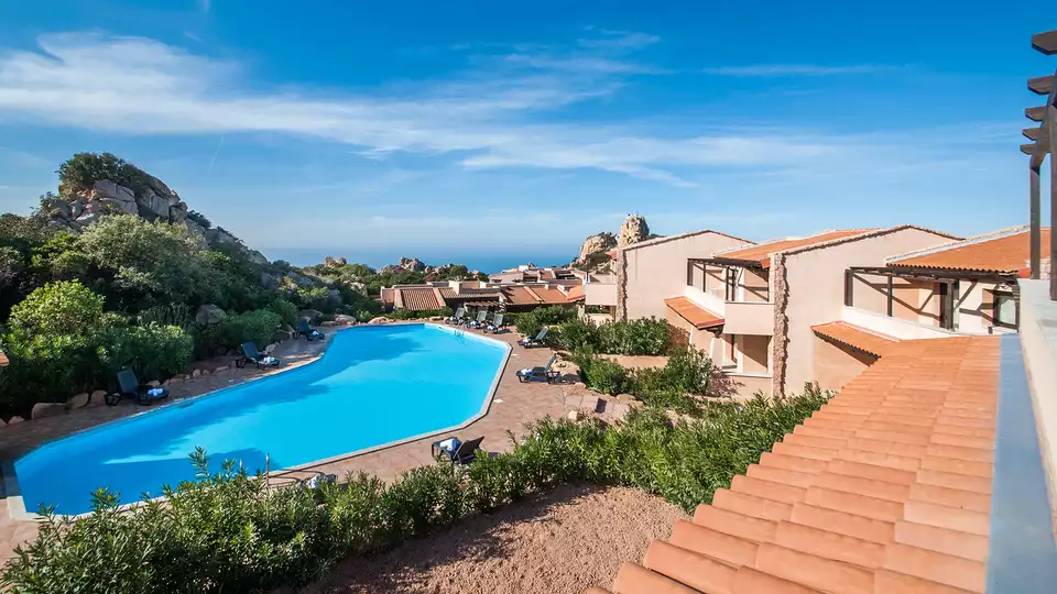 Finalmente vacanze Sardegna in resort con piscina e nave Grimaldi da notti