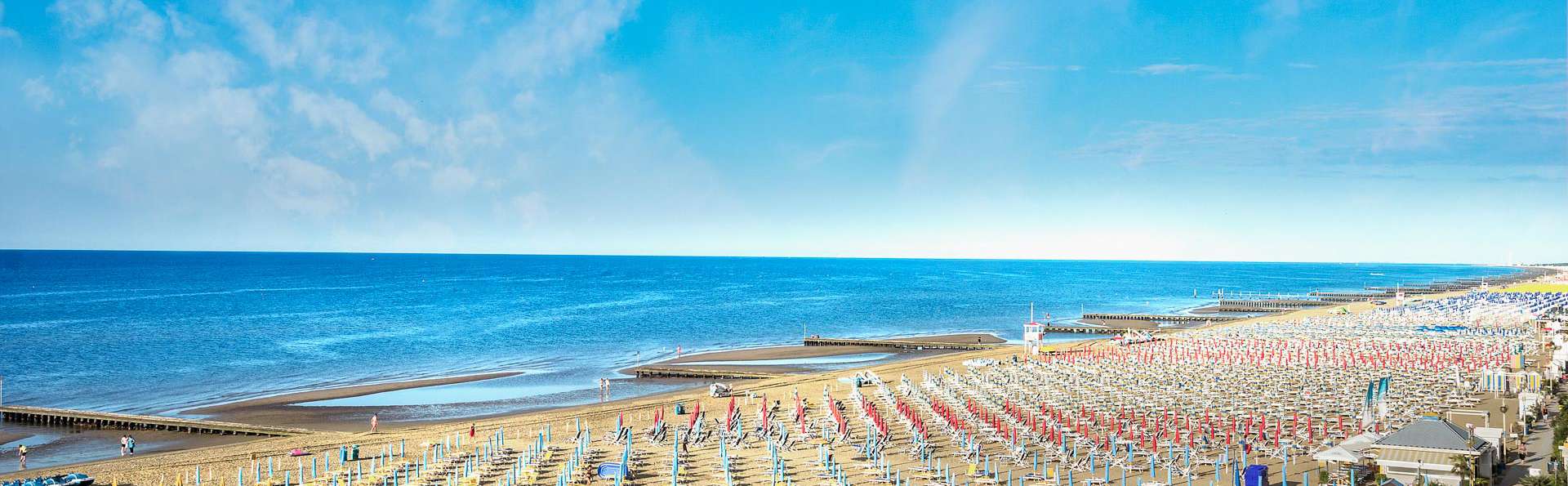 Vacances à Rimini dans une chambre avec balcon