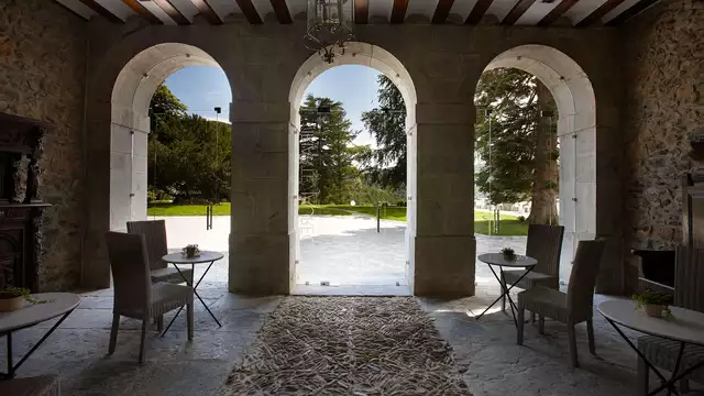 Escapada gourmet con menú degustación y habitación en el interior de Gipuzkoa, País Vasco