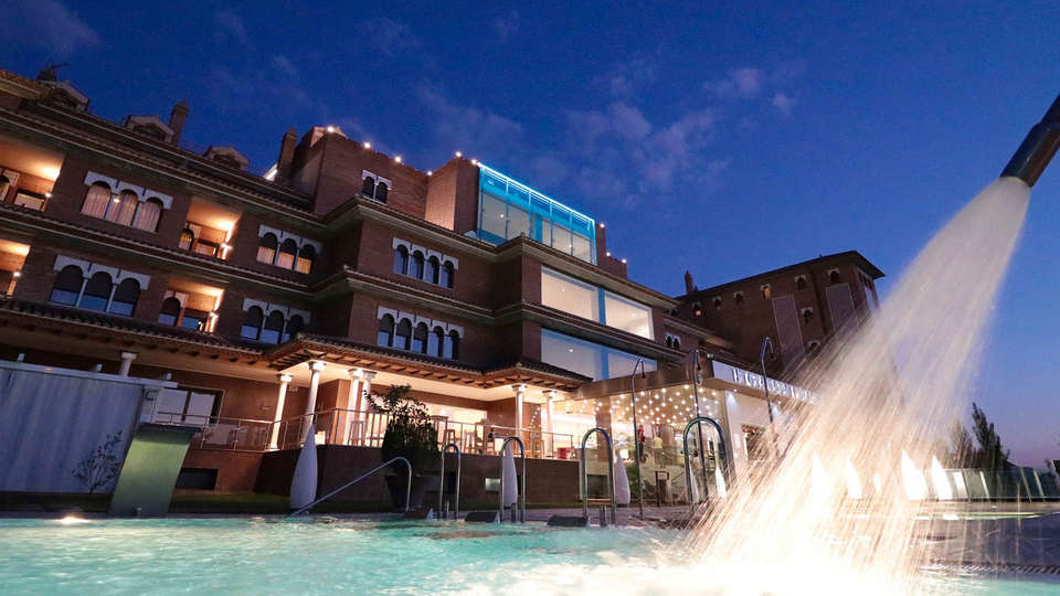 Detente avec bain hydromassant et spa a deux pas de l Alhambra