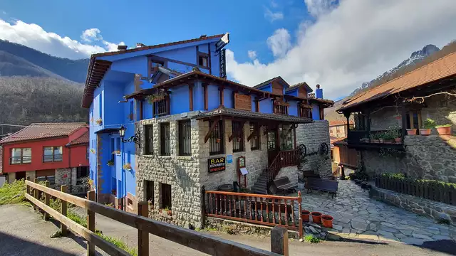 Du jardin à l'assiette avec bière artisanale "Remoña" et dîner  depuis les Pics d'Europe