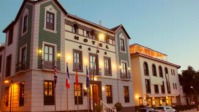 Escapada a las afueras de Granada con cena tipica en hotel con encanto
