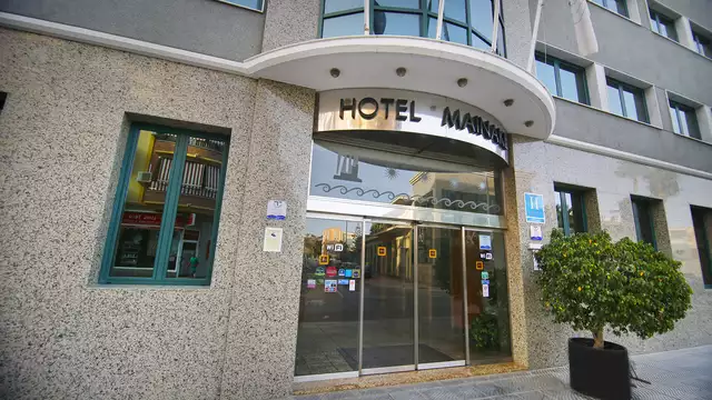 Escapada romantica en Junior Suite con banera hidromasaje en Torre del Mar