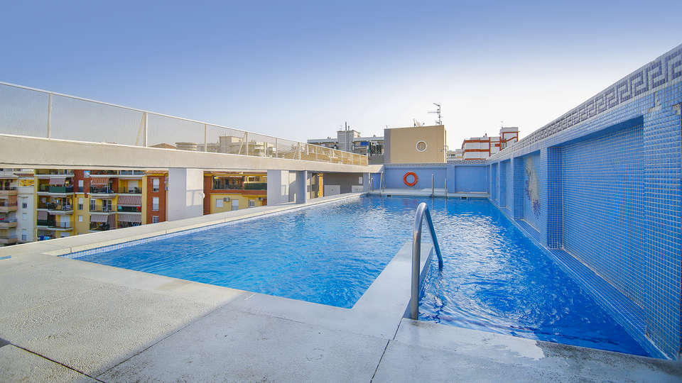 Escapada romantica en Junior Suite con banera hidromasaje en Torre del Mar