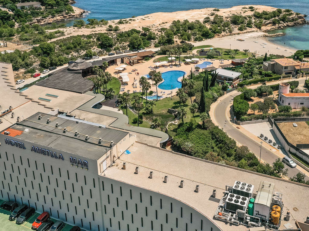 Spécial famille: séjour du 1er enfant gratuit, second à 50%, en pension complète sur la Costa Dorada - 4* - 8