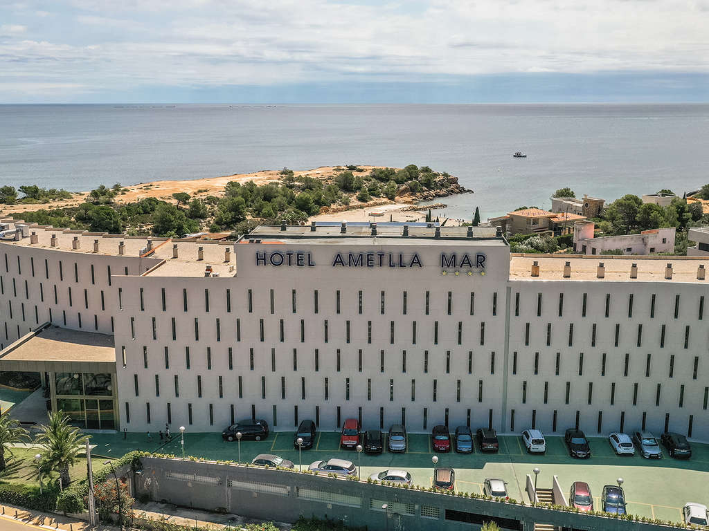 Spécial famille: séjour du 1er enfant gratuit, second à 50%, en pension complète sur la Costa Dorada - 4* - 15