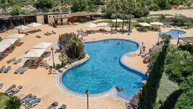Speciale famiglie: pensione completa e 2 bambini gratis a l'Ametlla de Mar