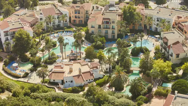 Media pension y entradas a Port Aventura World para adultos ninos