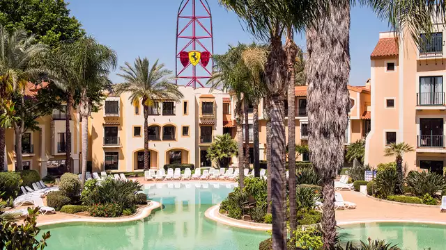 Media pension y entradas a Port Aventura World para adultos ninos