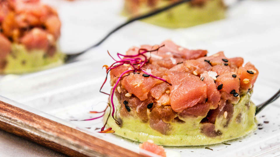 Experiencia gastronomica degusta el Gallo Pedro y alojate en este hotel de Almeria