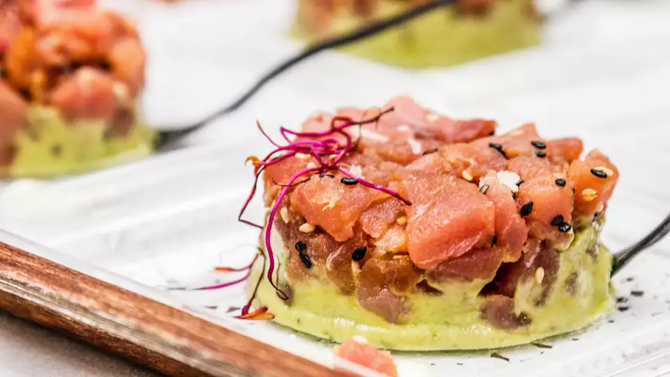 Experiencia gastronomica degusta el Gallo Pedro y alojate en este hotel de Almeria