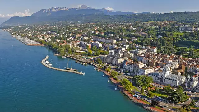 Luxe en gastronomie tegenover het meer van Genève