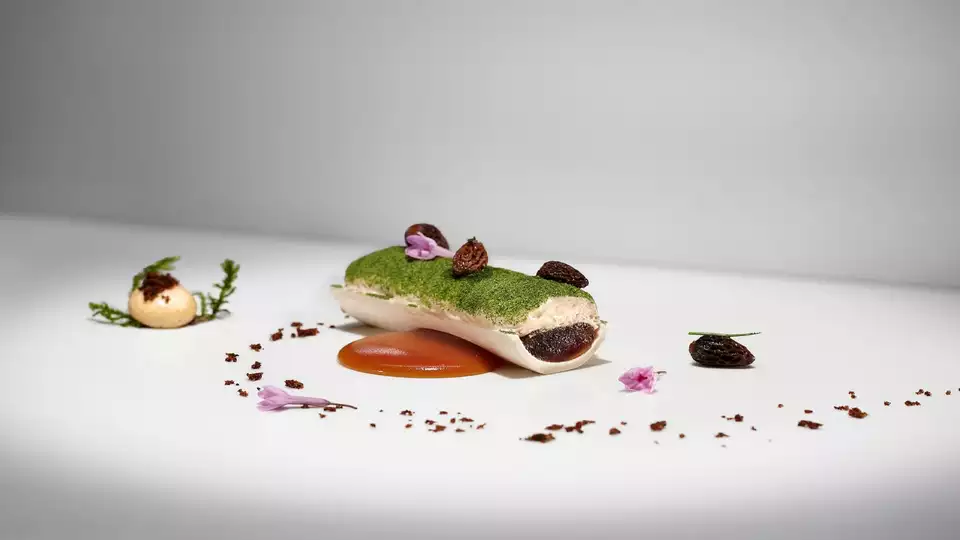 Uniek verblijf met -gangen diner en spa in een kasteel bij Keulen vanaf nachten