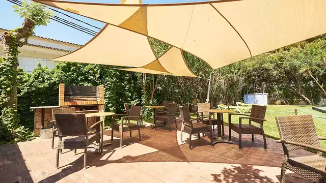 Plan voor het gezin: volpension in een hotel dichtbij het strand in L'Estartit, Costa Brava