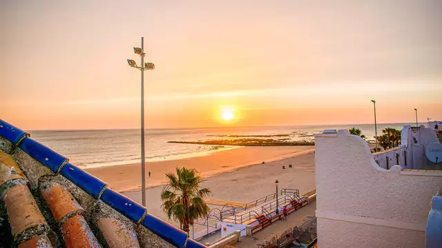 Hotel fronte spiaggia a Chipiona in camera vista mare con colazione inclusa