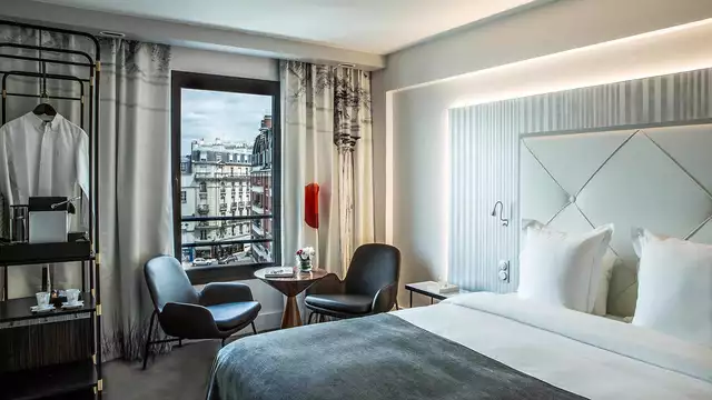 Romantisme avec sauna privé à deux pas du Champ de Mars