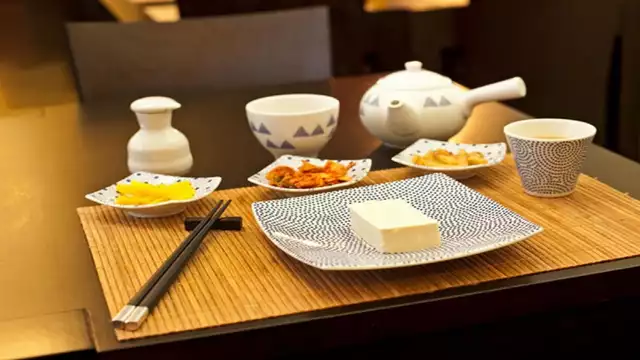 Ambiente y diseño japonés en Düsseldorf con cerveza gratis