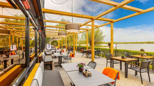 Genieten van een heerlijk diner aan het Veluwemeer