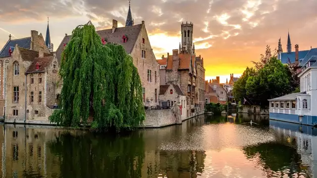 Visitez la Venise du Nord avec dîner inclus
