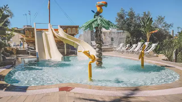 Escapade mini-vacances sur la Costa Brava en demi-pension avec un enfant gratuit inclus