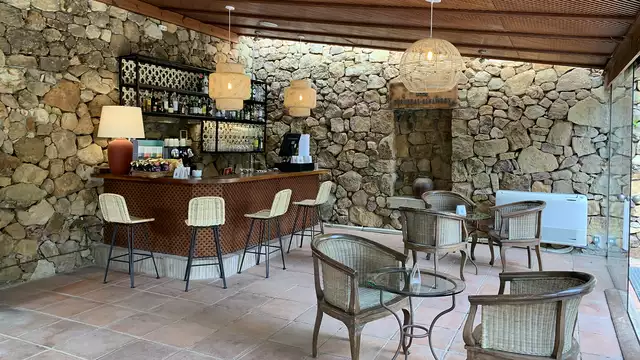 Escapada en la Costa Brava: Con cena en un hotel con encanto en Pals