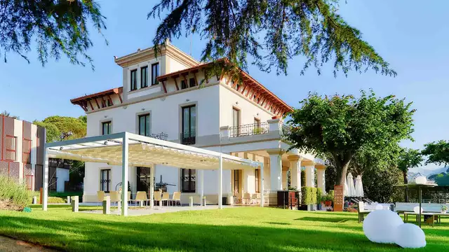 Experiencia gastronomica con menu degustacion en precioso hotel en Alella