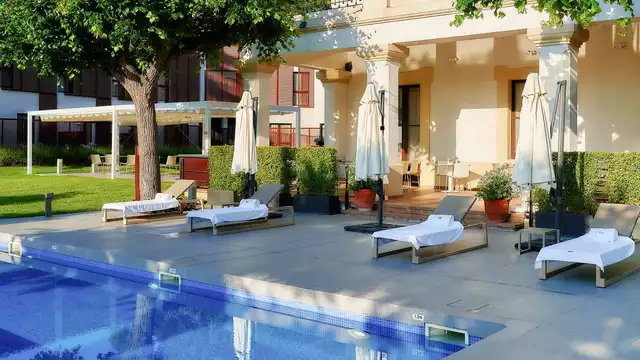 Experiencia gastronomica con menu degustacion en precioso hotel en Alella