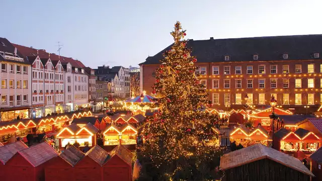 Kerstparadijs op de kerstmarkt van Düsseldorf