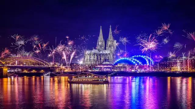 Beleef een heel bijzondere oudejaarsavond in Keulen met spa