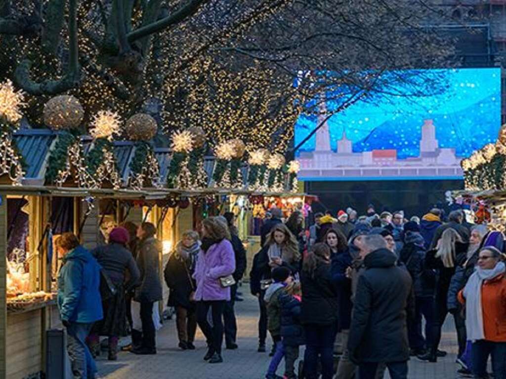 Nuitée élégante et Achats de Noël anticipés au coeur d'Anvers - 4* - 32