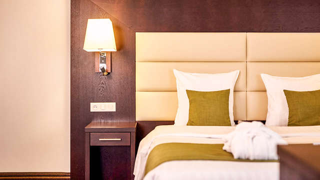 Jacuzzi en suite privée pour un moment de pure détente  à Charleroi