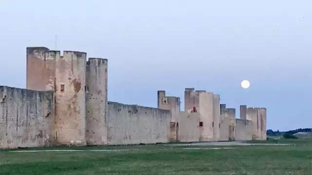 Estancia relajante bajo el sol del Gard con cena de 3 platos y acceso al spa