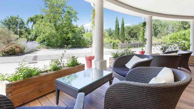 Escapada relajante y romántica entre árboles en la Provenza en hotel de 4*