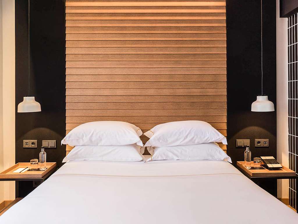 Séjournez à l'emblématique hôtel Casa Elliot, petit-déjeuner inclus, dans le centre de Barcelone. - 4* - 6