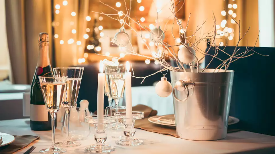 Vivez un nouvel an gourmand a Nice min nuits
