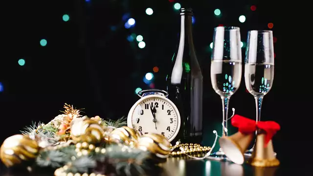 Escapada de Nochevieja en Andorra con cena de fin de año, uvas, cava y cotillón