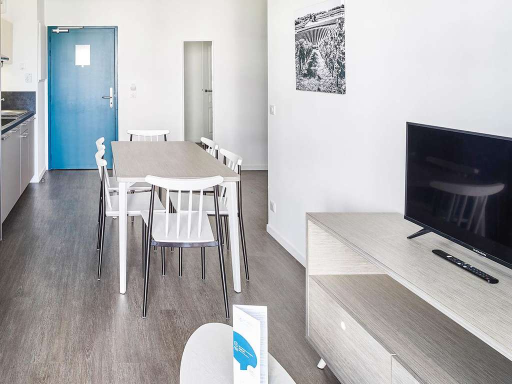 Parenthèse détente en famille ou entre amis à Jonzac - 4* - 4