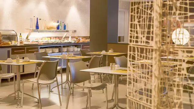Détendez-vous à Salou avec petit-déjeuner et spa