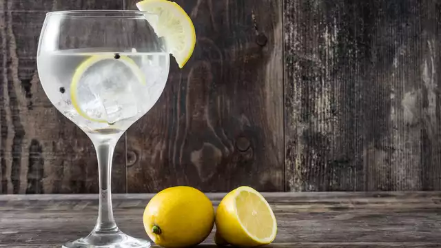Descubre el encanto de Barcelona: en habitación superior, con Gintonic y salida tardía