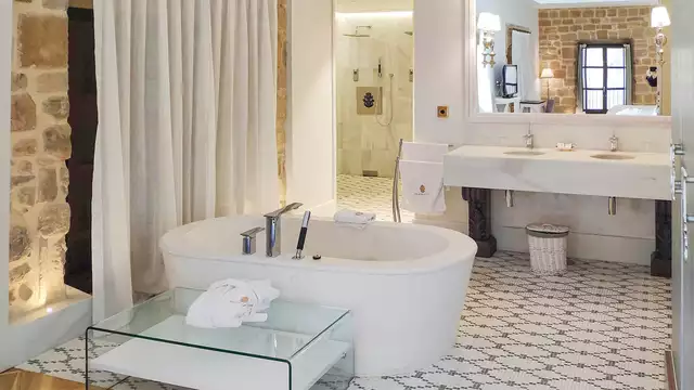 Escapada inolvidable para 2: Con circuito spa y masaje en un palacio 5*